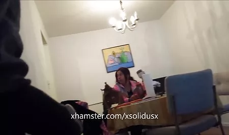 سبزه با لباس دانلود بهترین بازی سکسی اندروید زیر سیاه یک دیک مرد تجاری را می خورد و در رختخواب می گذارد
