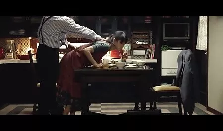 جوجه Busty توسط یک نرم افزار بازی سکسی دوست پسر باتجربه لعنتی است