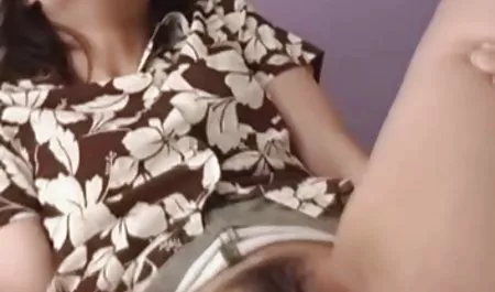 بلوند بالغ با بدن لاغر دانلود بازی سکسی برا اندروید ، یک شلخته به یک شریک متوسط ​​می دهد
