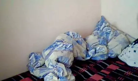 نینا اِل در جمع بازیگران تعداد زیادی از مردان دانلود بازی سکسی واسه اندروید را گشود