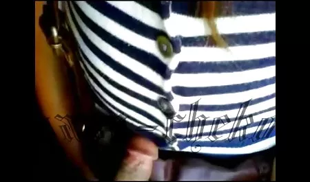 استواردی داغ با خال کوبی روی بدن و جوراب شلواری پاره شده در یک دانلود بازی سکسی واسه اندروید کلاه به مسافر تسلیم شد