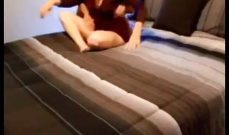 زیبایی Busty دیک مکیده پس از فاک گربه در بازی سکسی اندروید دانلود سالن ماساژ