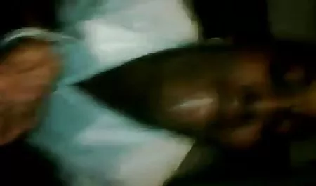 مدل زیبا در لباس دانلود بازی سکسی کم حجم برای اندروید زیر مشکی و جوراب ساق بلند جایگزین مقعد زیر آلت تناسلی انتخابی می شود