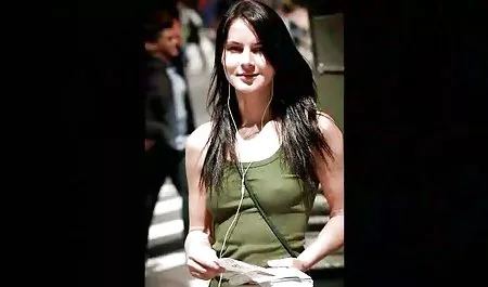 بلوند 40 ساله دانلود بازی برای اندروید سکسی جلوی شکم را در اتاق استمناء می کند