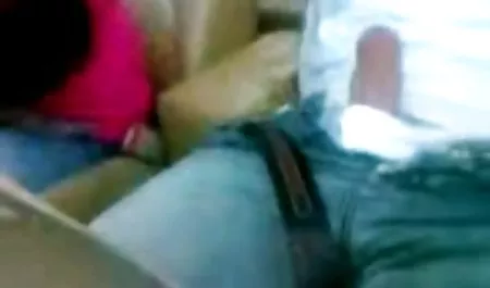 یک خانم با مشاعره بزرگ هاله را روی تخت میخکوب می کند دانلود بازی سکسی برای اندروید