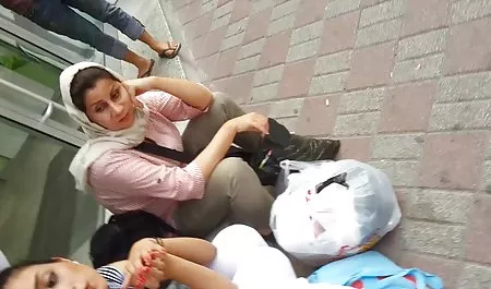 ورزش با جوانان کوچک و بیدمشک دانلود بازی سکسی رایگان برای اندروید اصلاح نشده